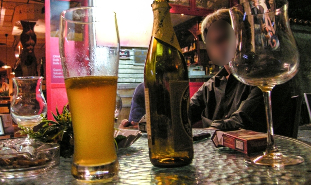 Diversi interventi del 118 all’esterno di discoteche o locali di grande aggregazione per il consumo d’alcol (foto Archivio)