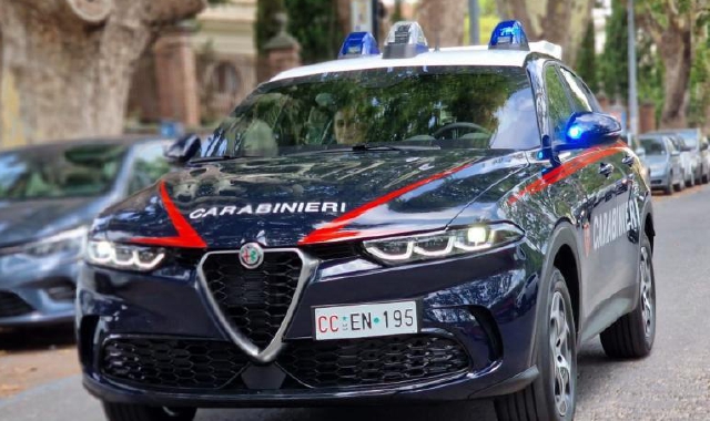 I carabinieri hanno perquisito i due uomini (foto Archivio)