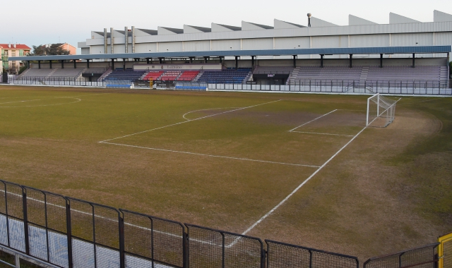 Gestione dello stadio Mari, ecco il bando