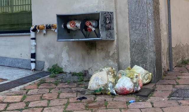Rifiuti abbandonati a Varese: cento multe in tre mesi