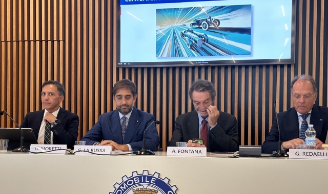 La presentazione dell’iniziativa dei totem celebrativi