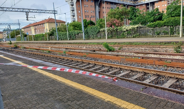 Il 21enne è stato fermato mentre era sulla banchina alla stazione di Legnano