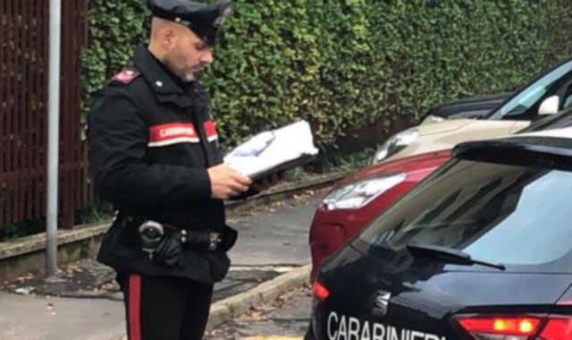 Picchia la moglie incinta, i carabinieri lo bloccano