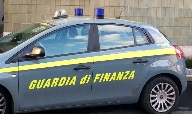 Prostituzione nel centro estetico: coppia in manette