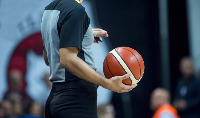 L’arbitro sarebbe stato minacciato al termine della partita di basket del campionato Uisp