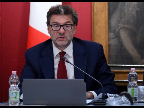 Bene le banche in Borsa, la manovra non spaventa