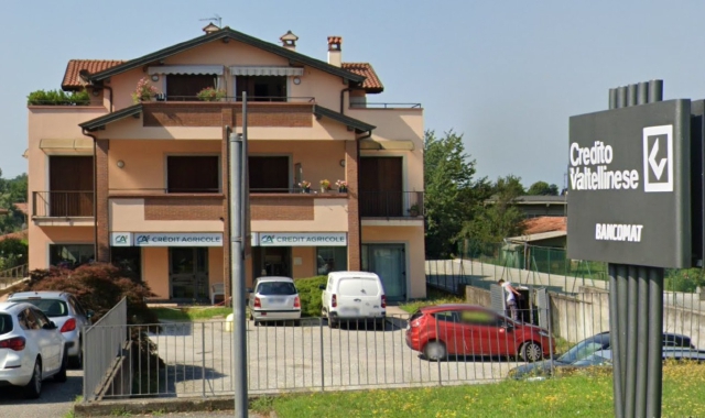 Il colpo in banca dei «rapinatori gentili»