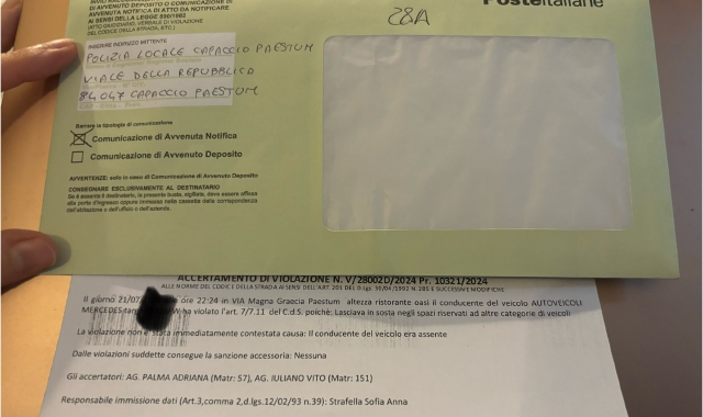 La multa è arrivata nei giorni scorsi dai vigili urbani di Capaccio Paestum, in provincia di Salerno. «Non ero io»