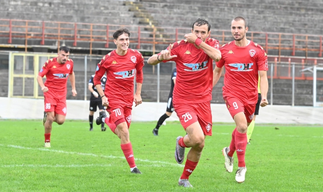Il Varese supera in casa il Derthona per 2-0 (foto Blitz)