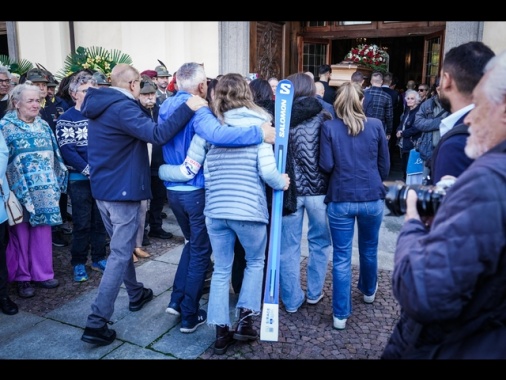 La preghiera dell'alpino chiude i funerali di Matilde Lorenzi