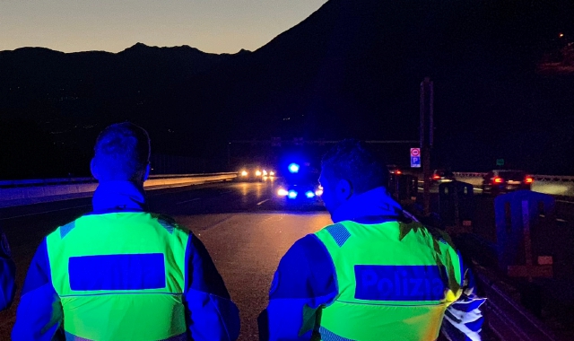Armati all'assalto del distributore: paura in Ticino