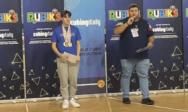 La premiazione di Riccardo Ripoldi, 16enne di Gallarate, ai campionati italiani di Roma