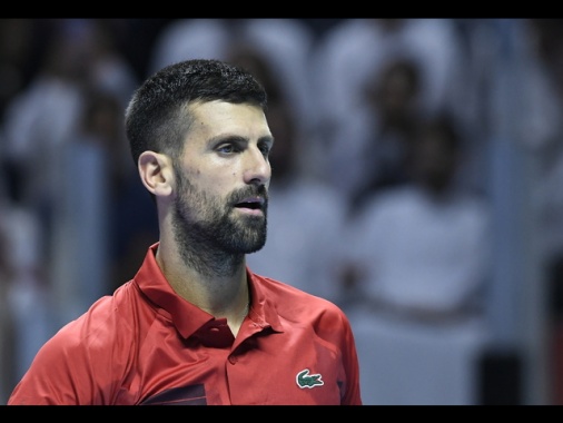 Djokovic si ritira per infortunio, niente Atp Finals