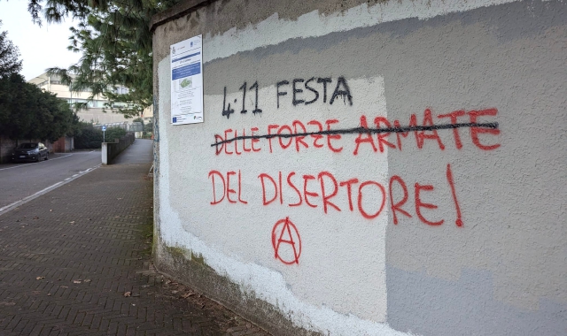 Scritte contro le forze armate: raid a Saronno