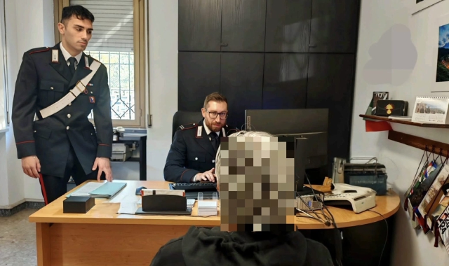 La donna è stata condotta in caserma e quindi arrestata