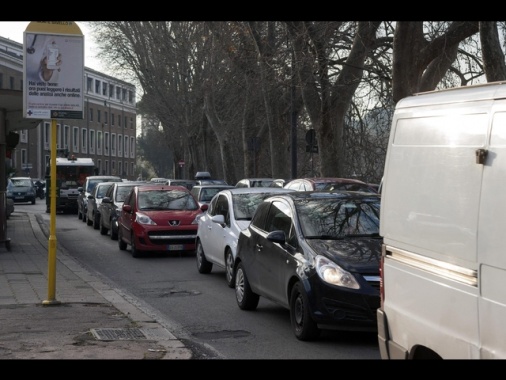 Codacons, 'in 2 anni stangata da 2 miliardi su Rc auto'