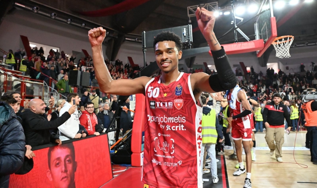 Varese vince contro la capolista: festa grande a Masnago (foto Angelo Puricelli - Agenzia Blitz)