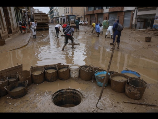 Alluvione in Spagna, i morti sono 223 e i dispersi 17