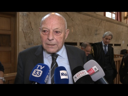 L'ex presidente Durnwalder assolto dall'accusa di peculato