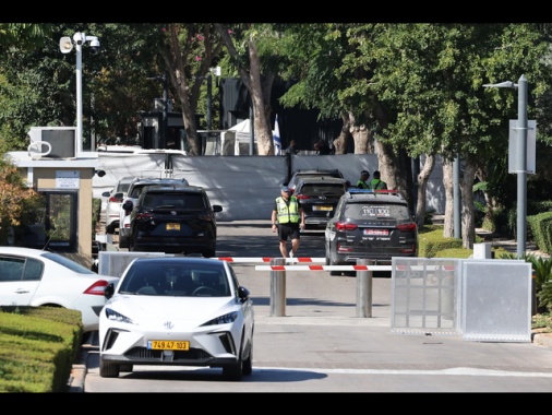 In Israele 3 arresti per lancio bengala su villa Netanyahu