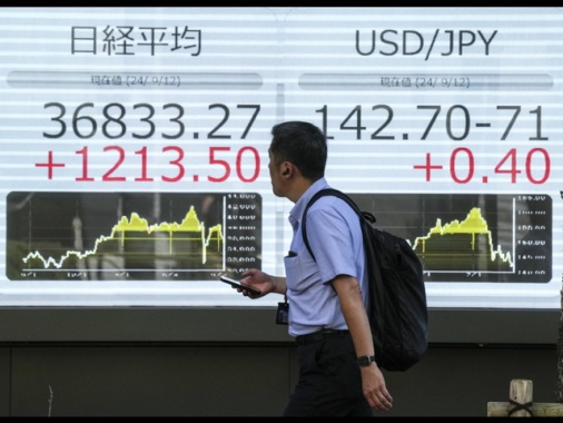 Borsa: Asia positiva con il tech, l'Europa verso il rialzo
