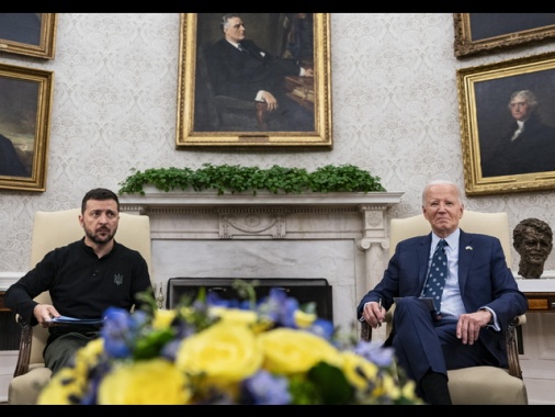 'Biden approva la fornitura di mine antiuomo all'Ucraina'