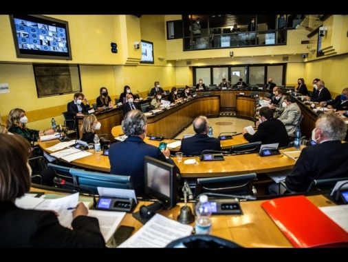 Consigliera veneta rivela in aula, 'ho subito anch'io violenza'