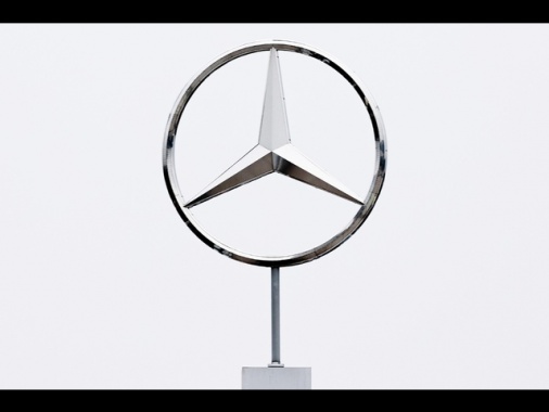 Mercedes verso un taglio dei costi per miliardi di euro