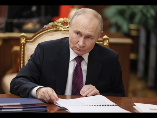 Putin,non escludiamo di colpire chi ha dato missili a Kiev