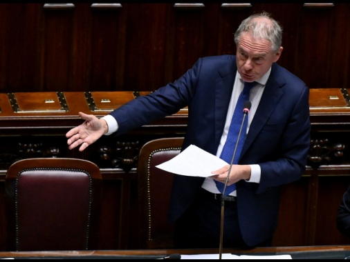 Urso, 'dobbiamo agire subito, gli altri vanno in fretta'