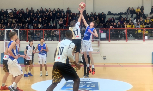 Varese School Cup, avanza il Manzoni