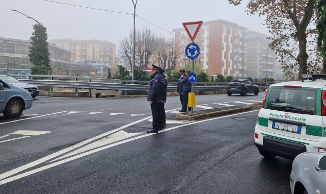 Largo Flaiano, nuovi cartelli “anti contromano”