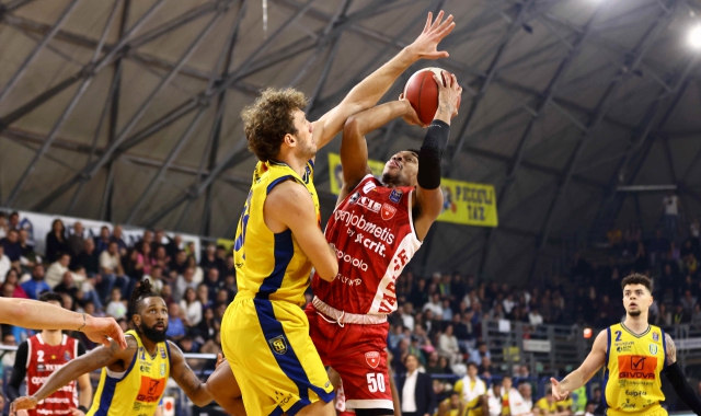 Varese riparte dopo la sosta. Nell’ultima partita la sconfitta contro Scafati (foto Ciamillo)