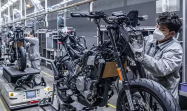 Una delle immagini dell’Open Day dello stabilimento cinese di Cf Moto a Hangzhov, nel distretto di Shangai. Diversi modelli Ktm oggi sono prodotti in Cina, ma i conti per gli austriaci padroni di Mv Agusta sembrano non tornare comunque (Redazione)