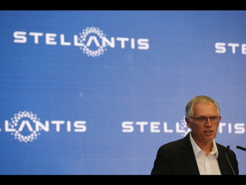 Stellantis, per Tavares ipotesi buonuscita da 100 milioni