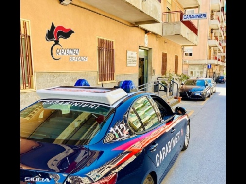 14enne aggredisce dirigente scolastica nel Siracusano
