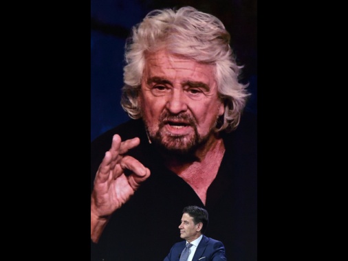 Grillo nel video sul carro funebre, valori M5s scomparsi,traditi
