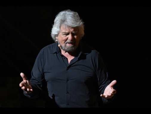 Grillo, il M5s è stramorto, fatevi un altro simbolo