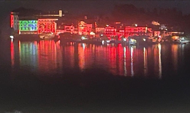 «Isole Arlecchino»: Italia Nostra contro il lago illuminato