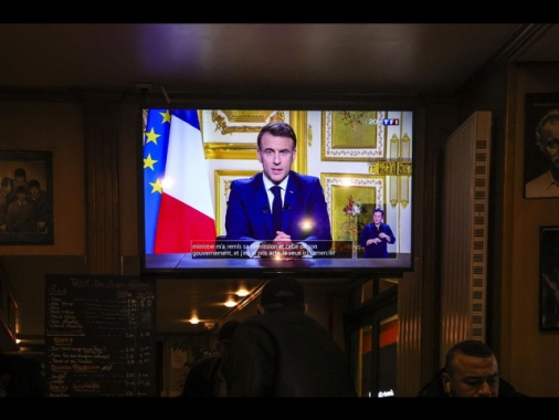 Sondaggio Figaro, 59% dei francesi vuole le dimissioni di Macron