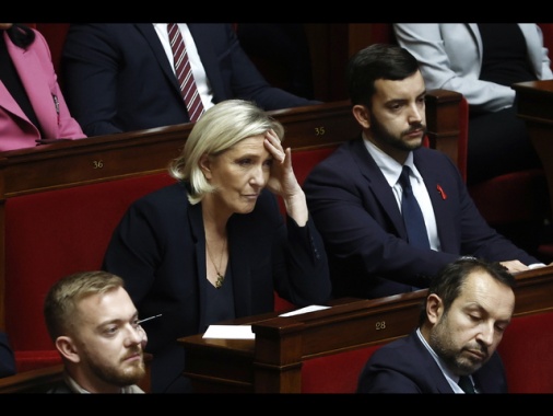 Le Pen a Macron, 'posso sfiduciare anche il prossimo premier'