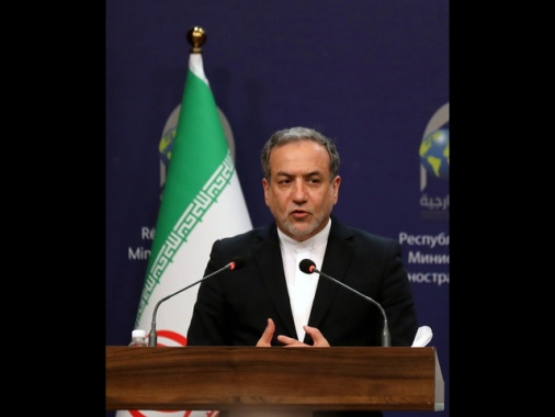 Teheran, 'faremo passi adeguati alla situazione in Siria'