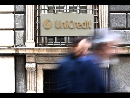Banco Bpm corre in Borsa (+2,3%), debole Unicredit