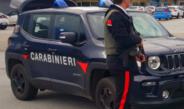 L’automobilista senza patente è stato denunciato dai carabinieri (foto Archivio)