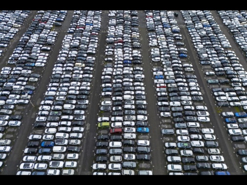 Il Ppe approva il piano sull'auto, 'no a multe Ue nel 2025'