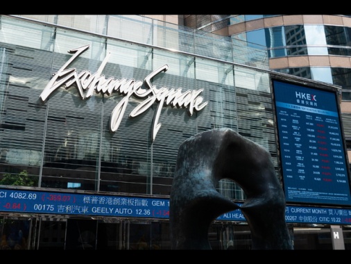 Borsa: l'Asia chiude in netto calo, deludono decisioni in Cina