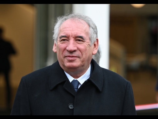 Bayrou, 'è necessaria la riconciliazione del Paese'