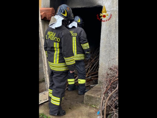 Esplosione in una villetta a Aprilia per fuga gas, 2 morti