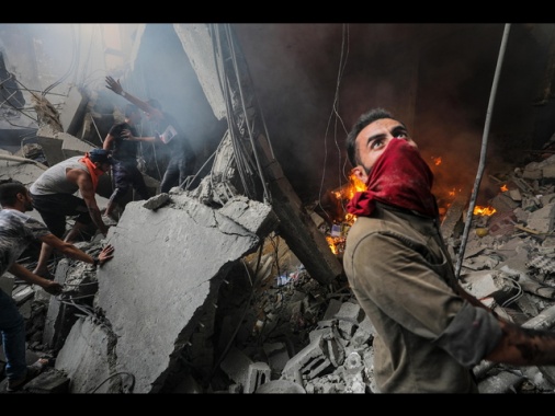 Al Jazeera, almeno 12 morti in nuovi attacchi su Gaza