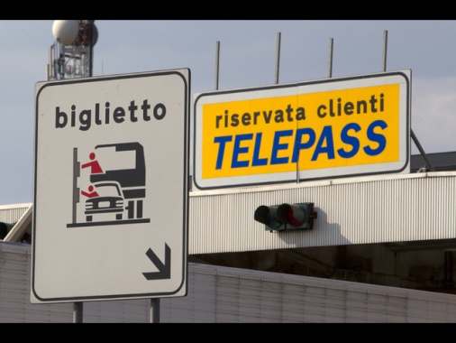 Manovra, salta l'incremento delle tariffe autostradali